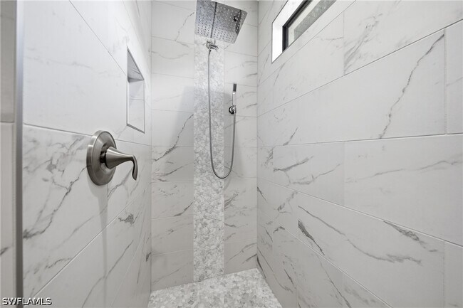 Building Photo - 1214 SW 29th Terrace