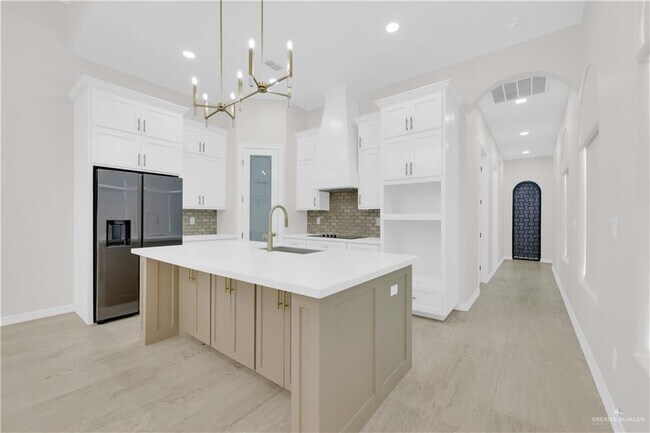 Building Photo - 29 Pecan Ave