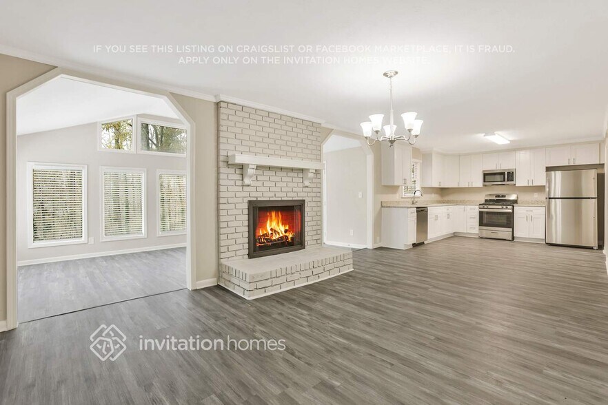 Building Photo - 3325 Kingfisher Dr