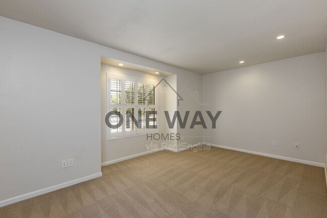 Building Photo - 49 Biltmore Estates Dr