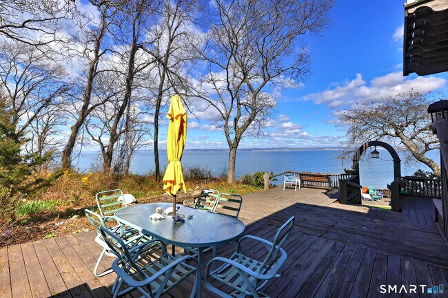 Building Photo - 1 Cora St