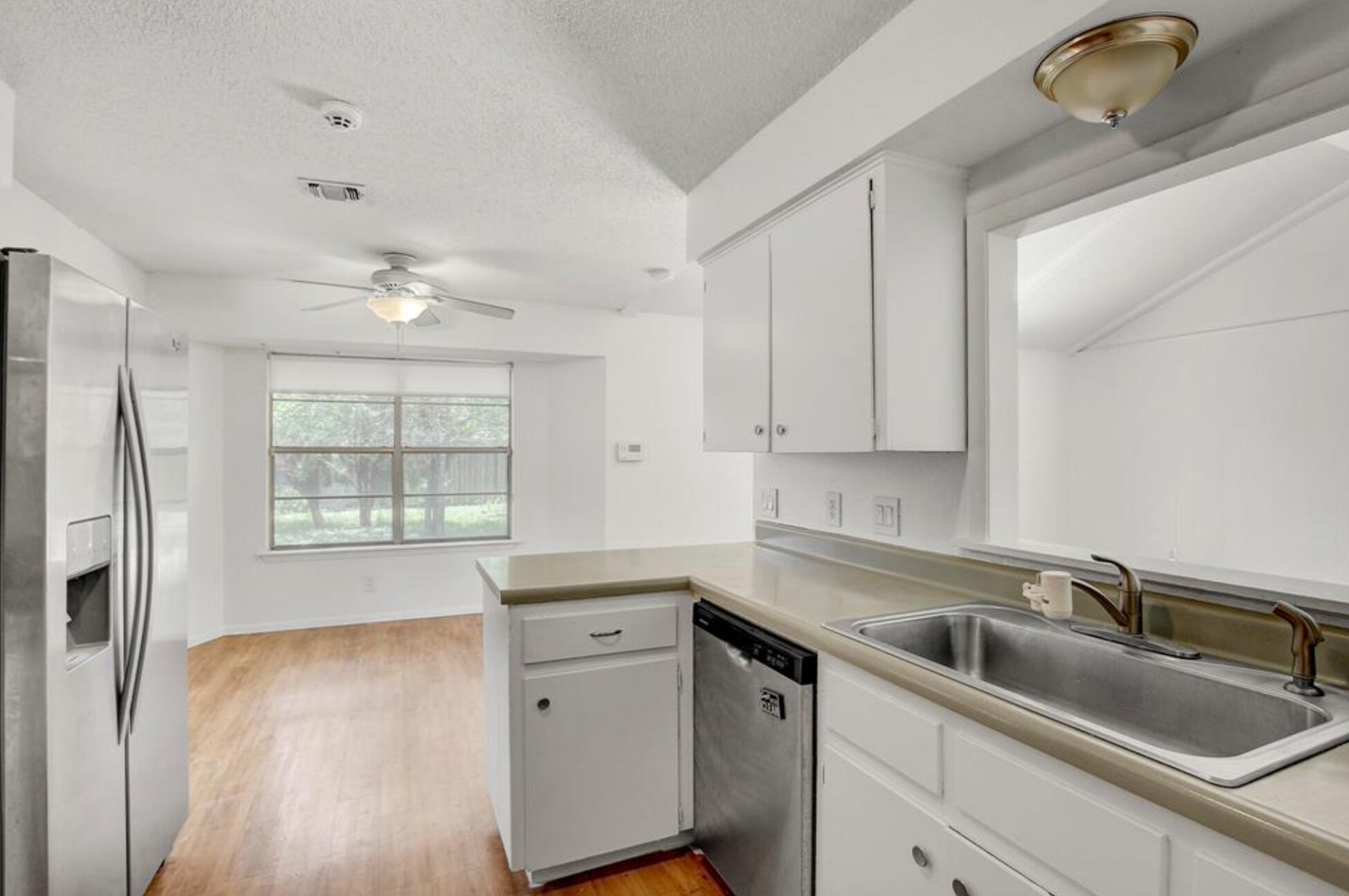 Building Photo - 705 Huntingdon Pl