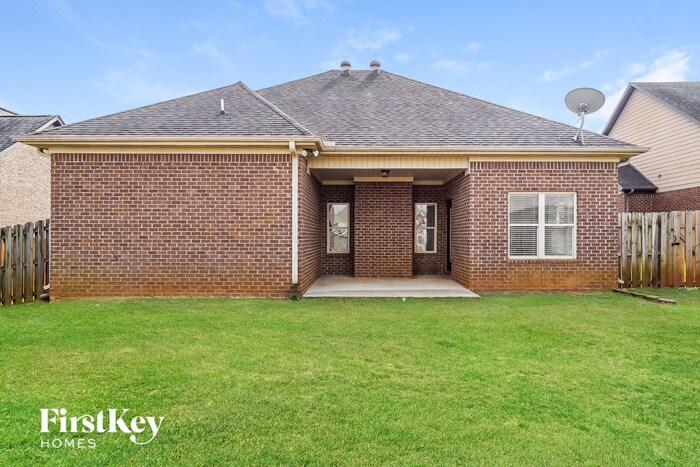 Building Photo - 604 Round Rd