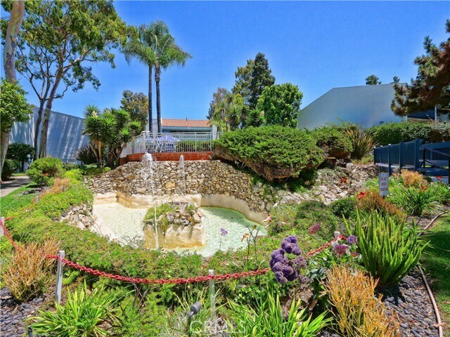 Building Photo - 822 Camino Real