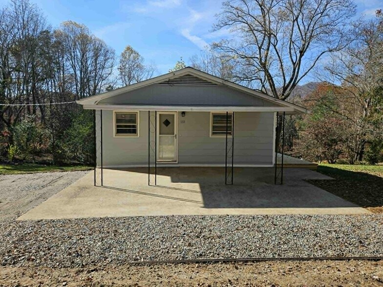 Front - 110 McKinney Rd