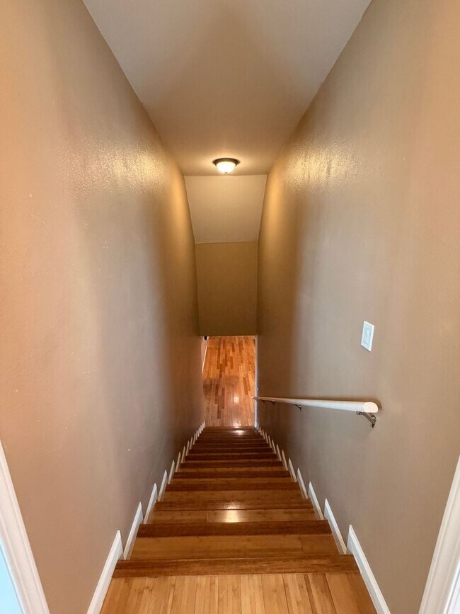 Building Photo - Unbelievable 4 Bed, 4 Bath House For Rent In Buena Park-Must See To Appreciate!