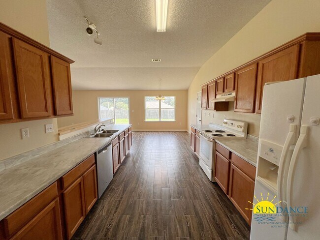 Building Photo - 5434 E Brook Dr