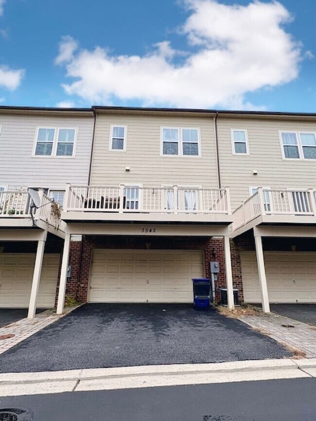 Building Photo - 3542 Spring Street S