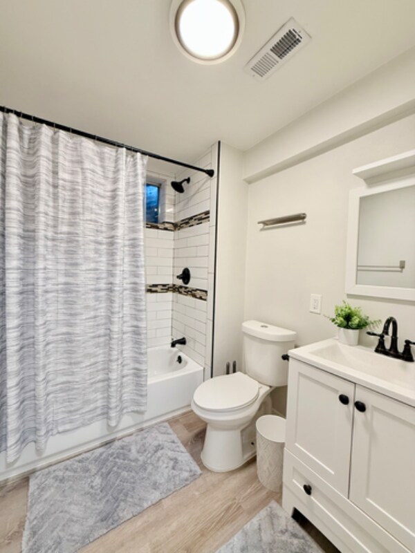 Building Photo - 9989 Dodge Dr