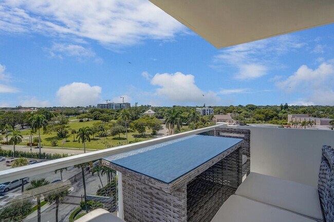Building Photo - 2800 N Flagler Dr