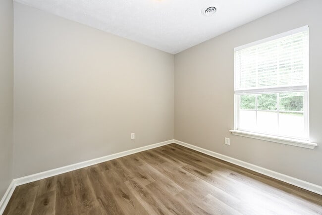 Building Photo - 2014 Penmar Dr