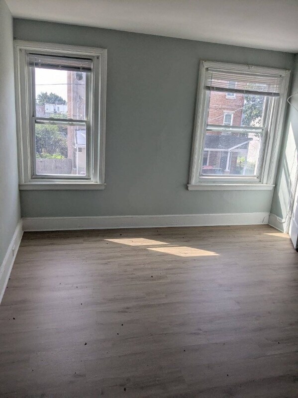 Building Photo - 4121 Poplar St