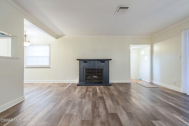Building Photo - 22637 Mariano St