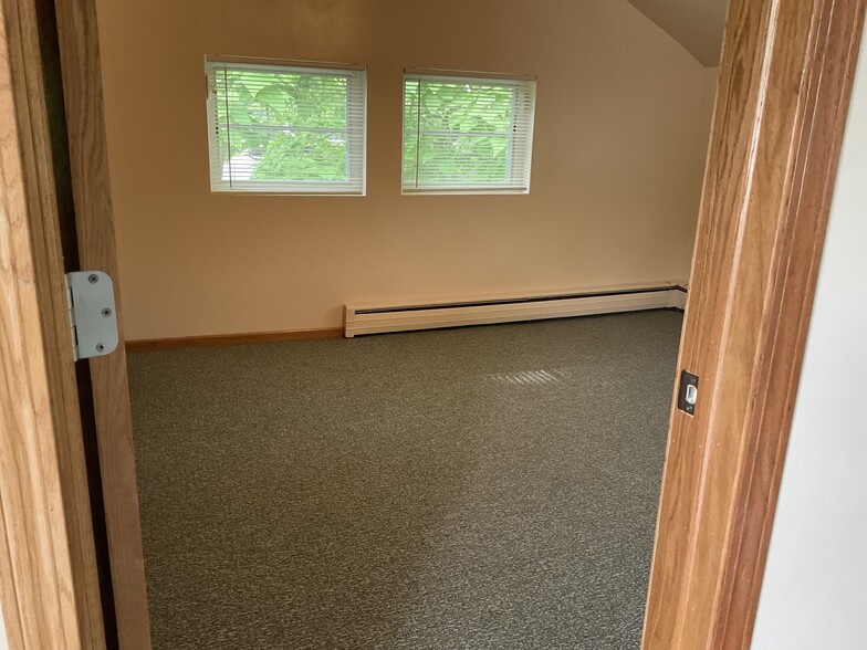 Bedroom - 2121 Cameron Ave