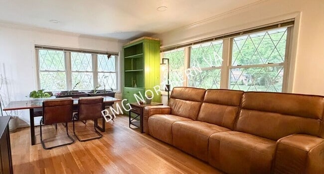 Building Photo - 6413 Berkshire Dr