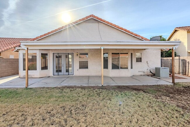 Building Photo - Beautifully Updated 4-Bedroom Home with Ea...