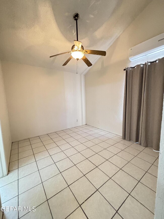 Building Photo - 9128 Lacebark Elm Dr