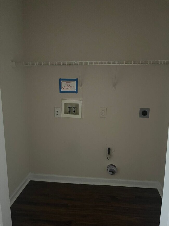 Building Photo - 108 Faskin Ln