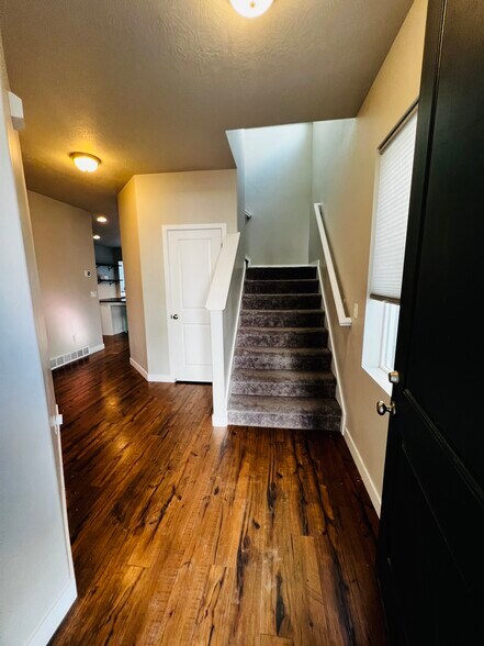 Building Photo - 15194 S Tack Way
