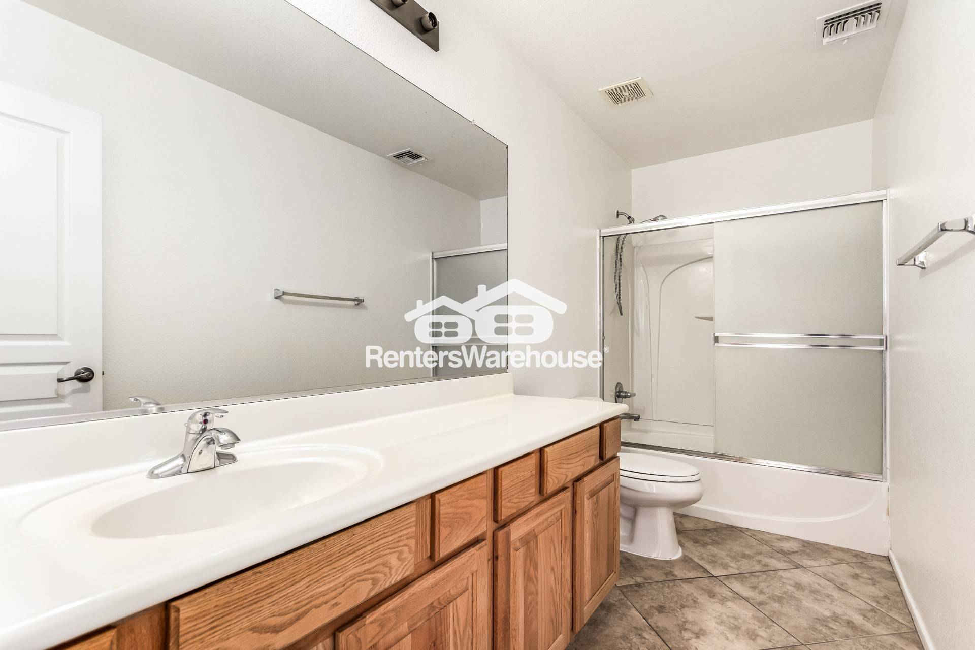 Building Photo - 14601 W Port Royale Ln