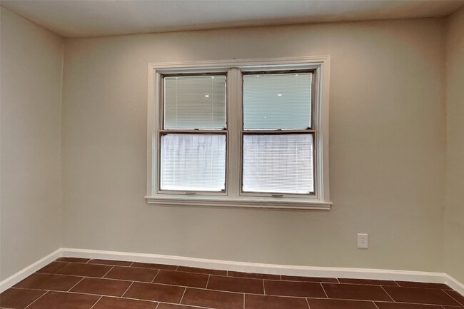 Building Photo - 14318 Ella Lee Ln