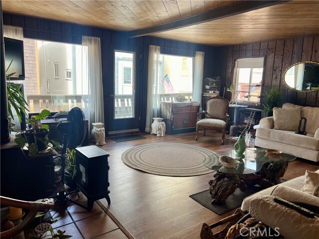 Building Photo - 58 Surfside Ave.