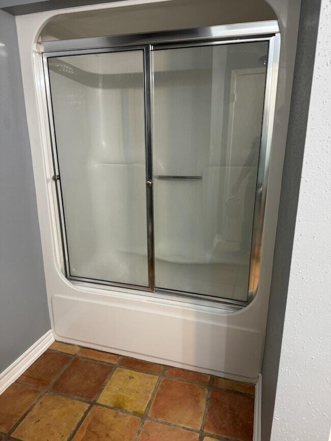 Building Photo - 78 Villa Way