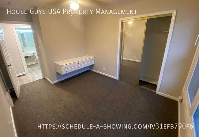 Building Photo - 4616 E Linwood Blvd