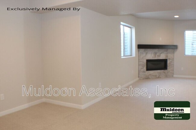 Building Photo - 1070 Rambling Oak Dr