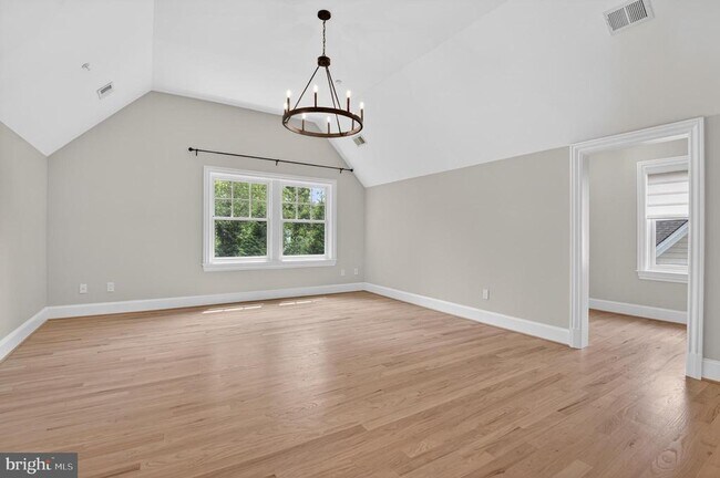 Building Photo - 5718 Huntington Pkwy