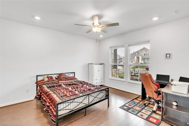 Building Photo - 133 Lenera Dr