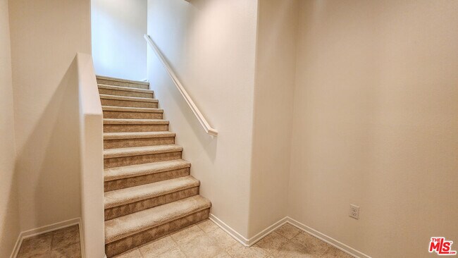Building Photo - 835 Orchid Way