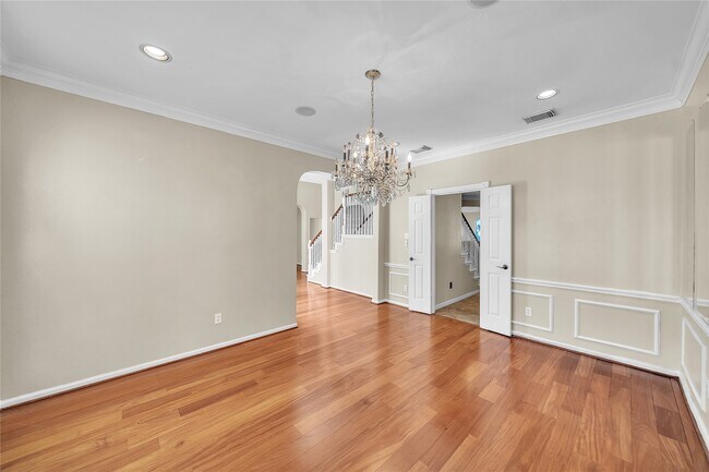 Building Photo - 1423 Meadow Lakes Dr