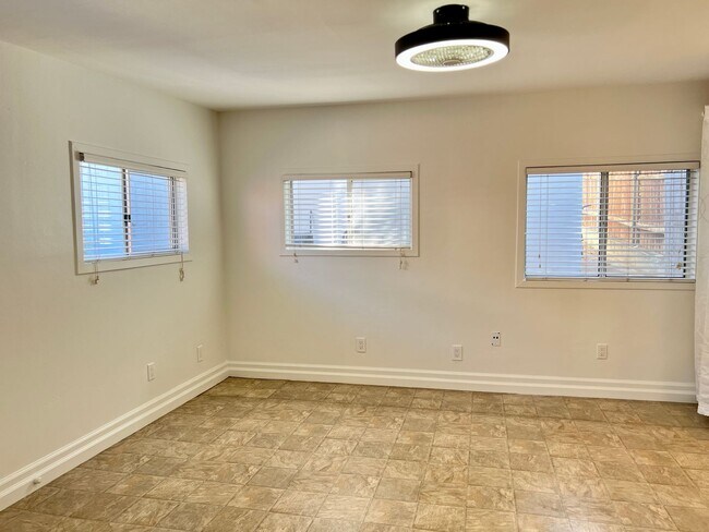 Building Photo - Studio in North Park - Freshly Painted, Co...