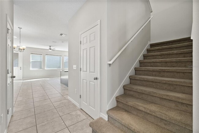 Building Photo - 8019 Glenlloyd Ave