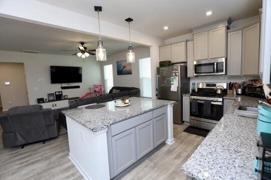 Building Photo - 1049 Crescent Moon Lp