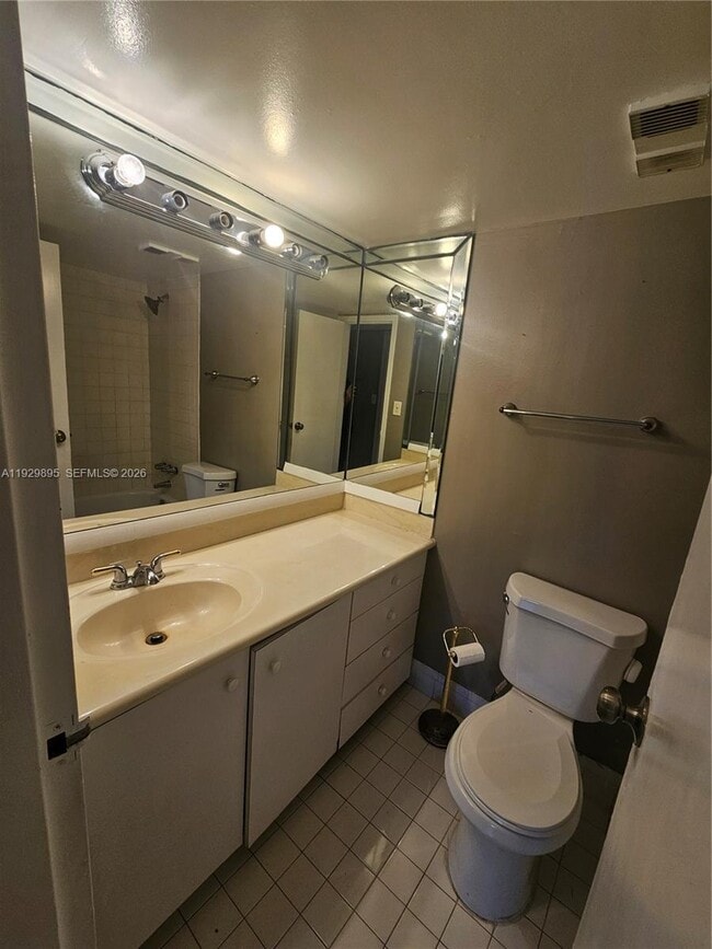 Building Photo - 4314 NW 9th Ave