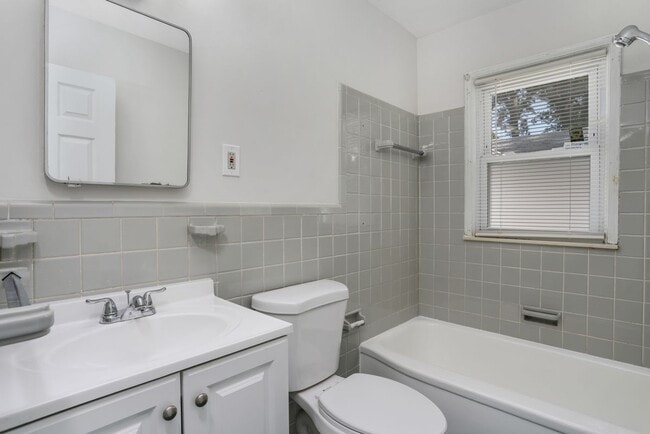 Building Photo - 12734 Riverview St