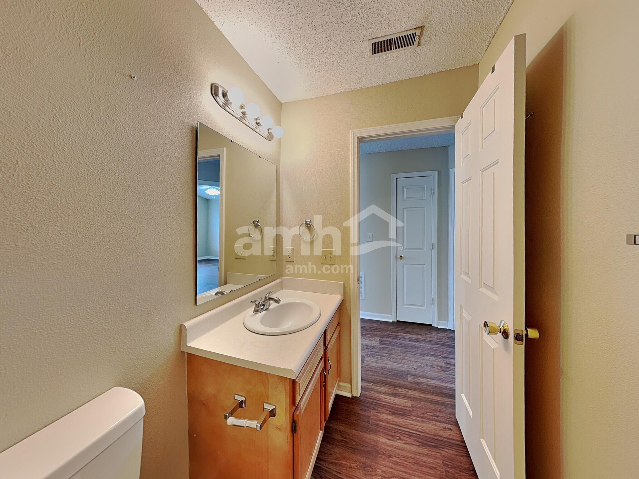 Building Photo - 15235 Follow Dr