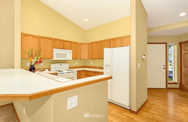 Building Photo - 18641 NE 55th Way