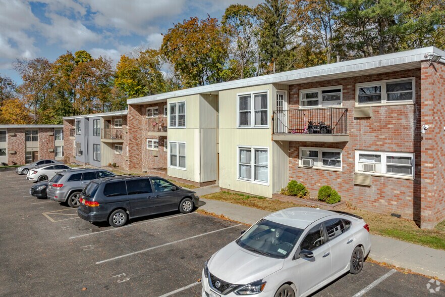 107 Fulton Ave - Vassar Garden Apartments