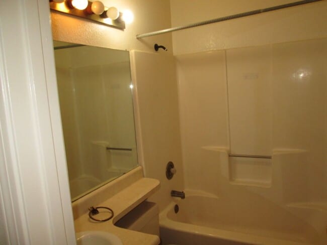 Building Photo - Patio Home At Spain & Morris NE