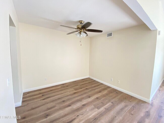 Building Photo - 2174 Deerfield St