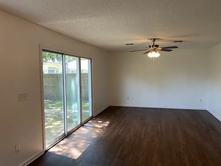 Building Photo - 10959 Darlington Oak Ct
