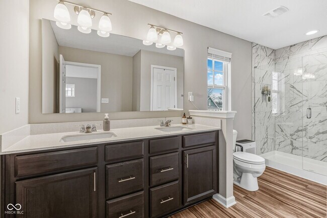 Building Photo - 366 Steeples Blvd