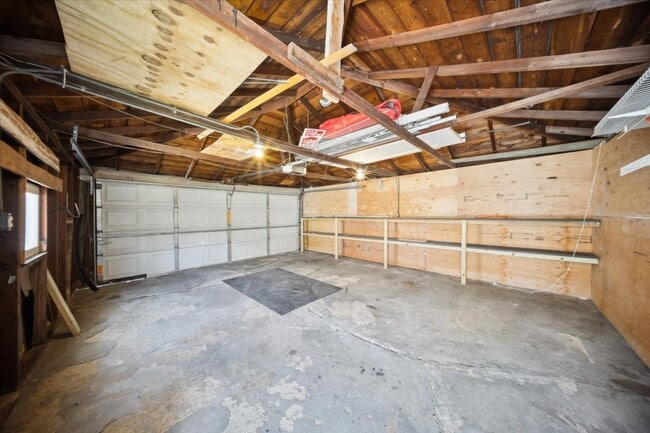 Building Photo - 6039 S Narragansett Ave