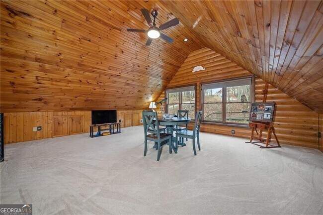 Building Photo - 5281 Laurel Ln