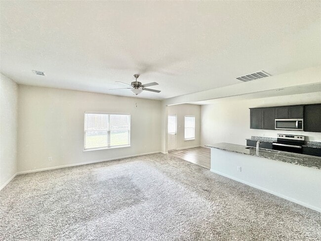 Building Photo - 752 Saratoga Dr