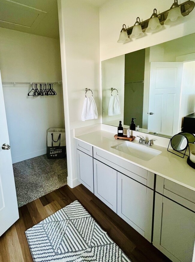 Building Photo - Comfortable 3 Bed / 2 Bath Home Available in Lehi