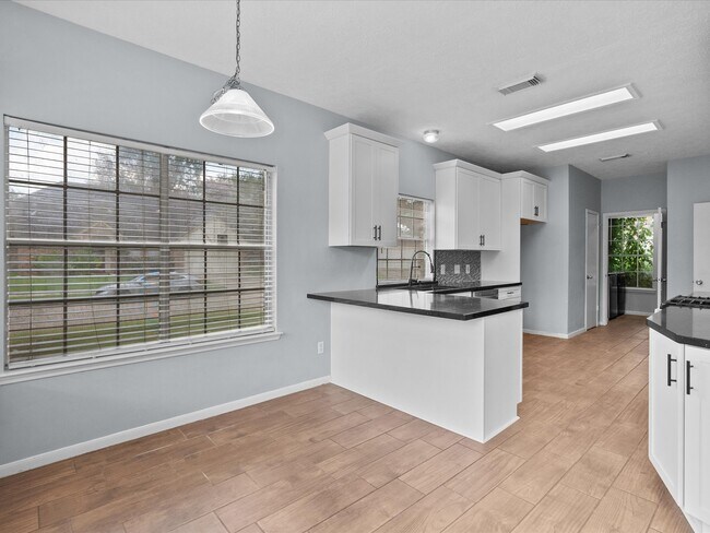 Building Photo - 4915 Stone Harbor Dr